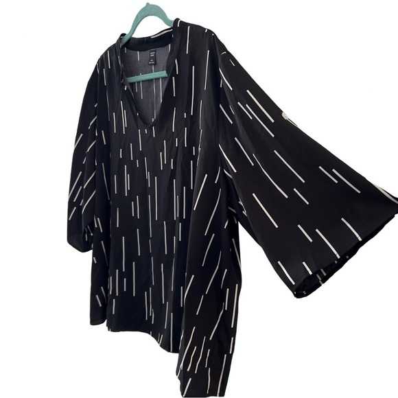 Women’s Plus Size Black Geometric Striped Roll Tab Sleeve Popover Blouse Top - Picture 7 of 10